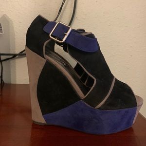 Women’s Platform Shoe